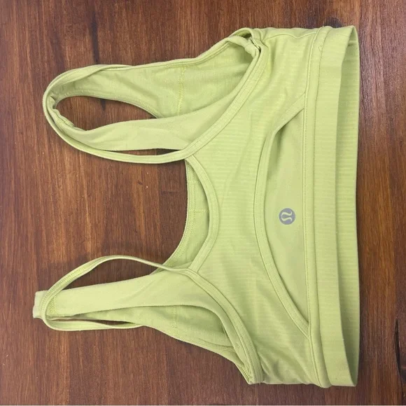 Lululemon Love to Layer Yellow Sports Bra Size 2 Women’s GUC - Picture 12 of 15